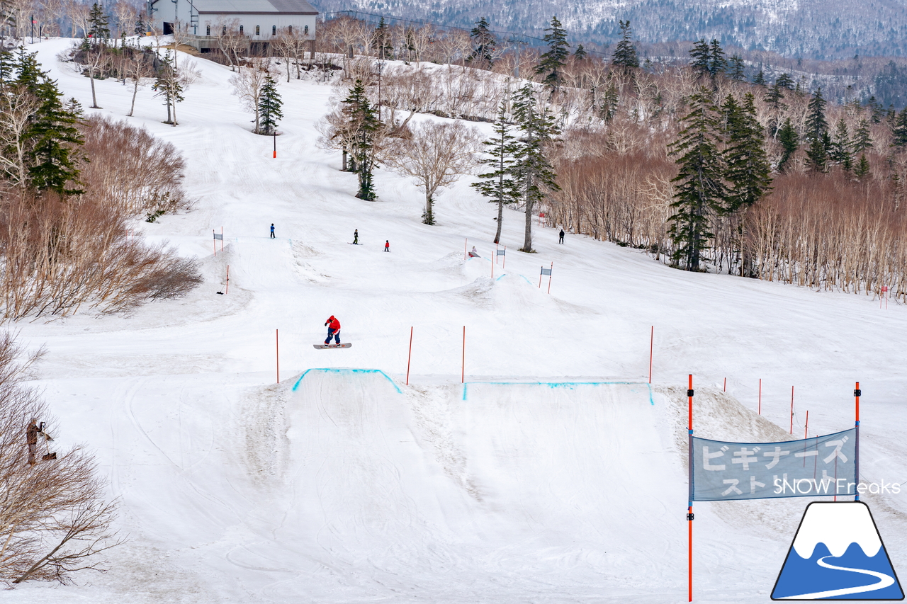 札幌国際スキー場｜2022年のゴールデンウイークが開幕。さすが、KOKUSAI。5月目前にして、ほぼ全面滑走可能です(*^^)v